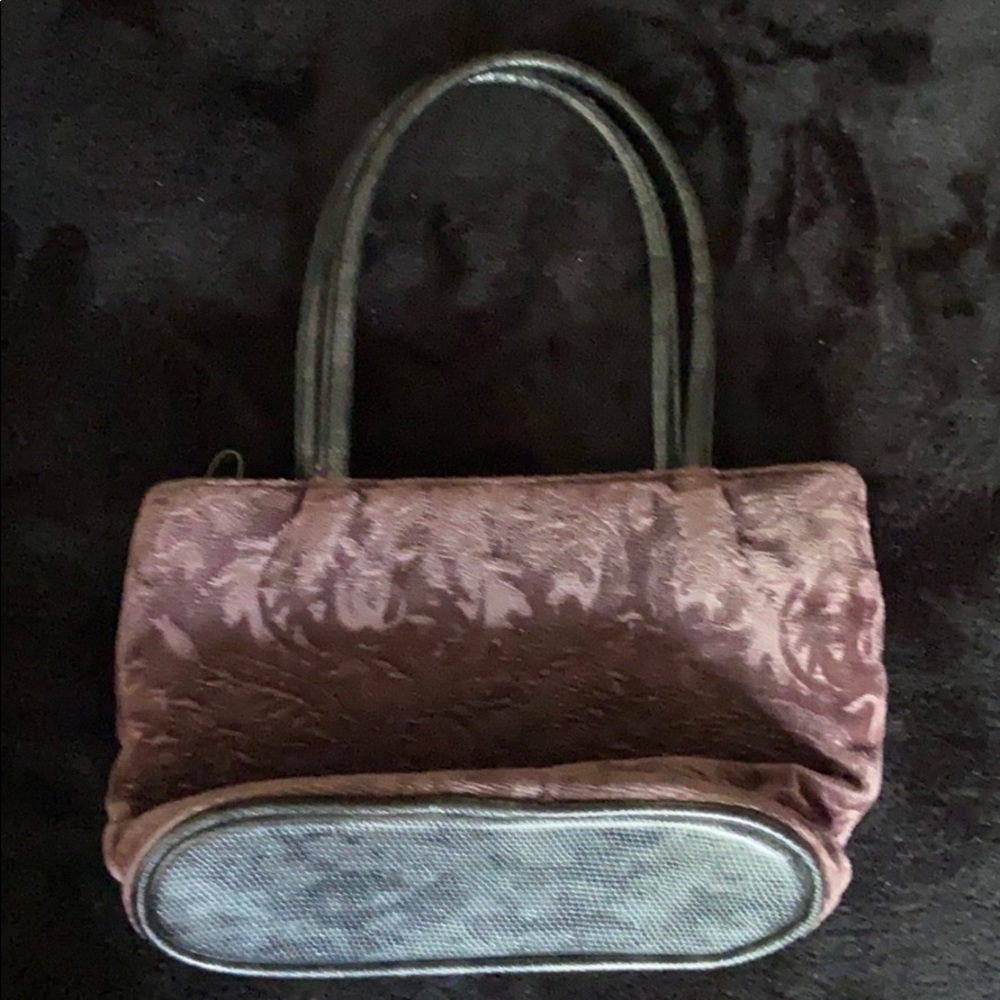 Purple velvet satchel by ’Marco Avané ´